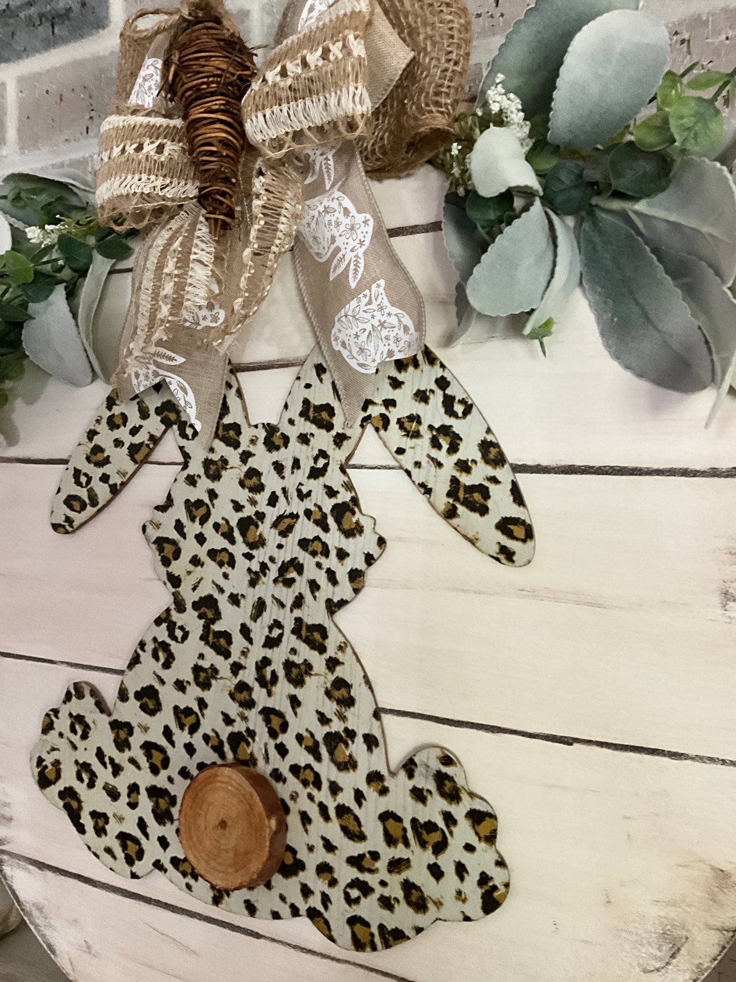 18 inch round wooden cheetah bunny door hanger