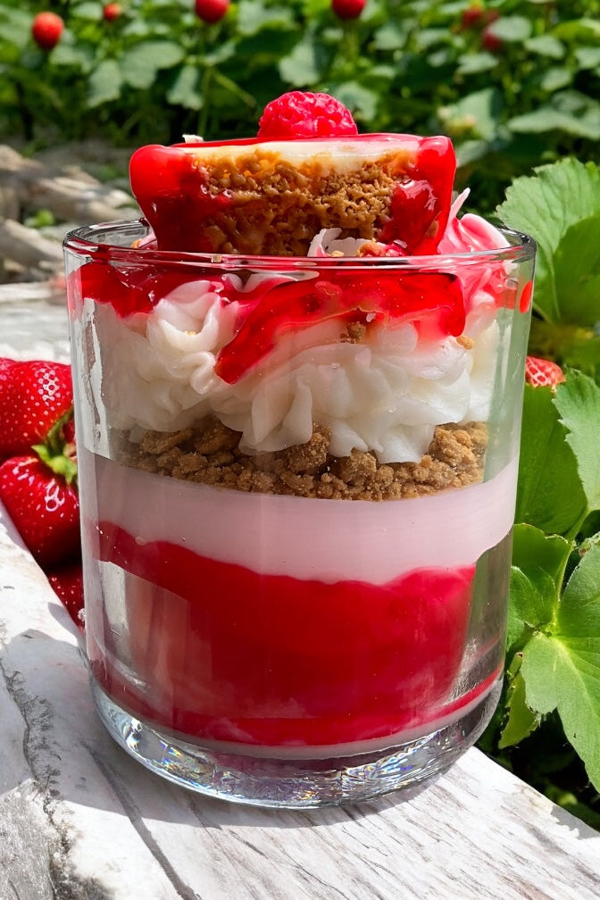 🍓Strawberry Cheesecake🍰 ParaSoy & Gel candle / 16oz